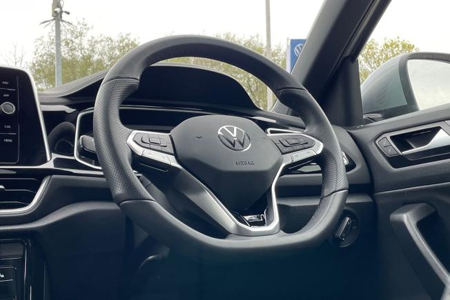 VOLKSWAGEN T-Roc Photo 45