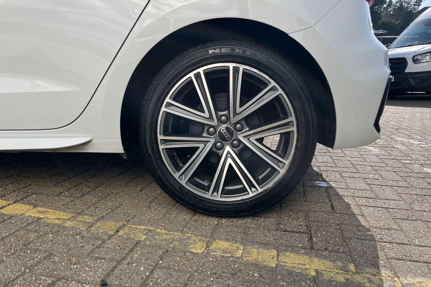 Audi A1 Photo 7
