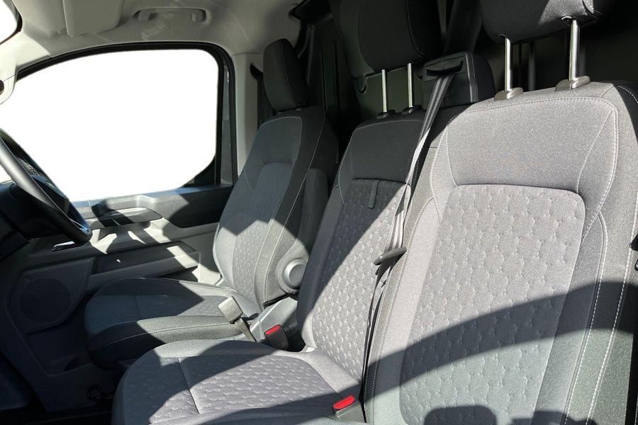 Ford E-TRANSIT CUSTOM Photo autoimg-f4dd08962e1f4d446461861d87c25f4dc526135b.jpg