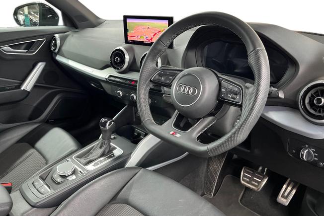 AUDI Q2 Photo 6