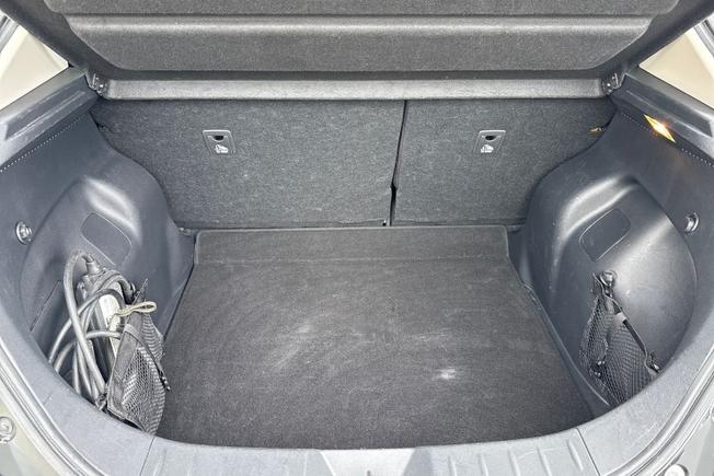 NISSAN Leaf Photo 12