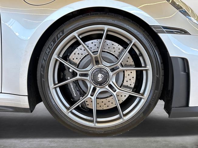 PORSCHE 911 Photo 9