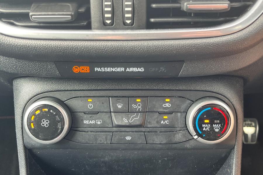 Ford FIESTA Photo autoimg-f4e23c85755235d199a6b9ade4abd372c83c48ae.jpg