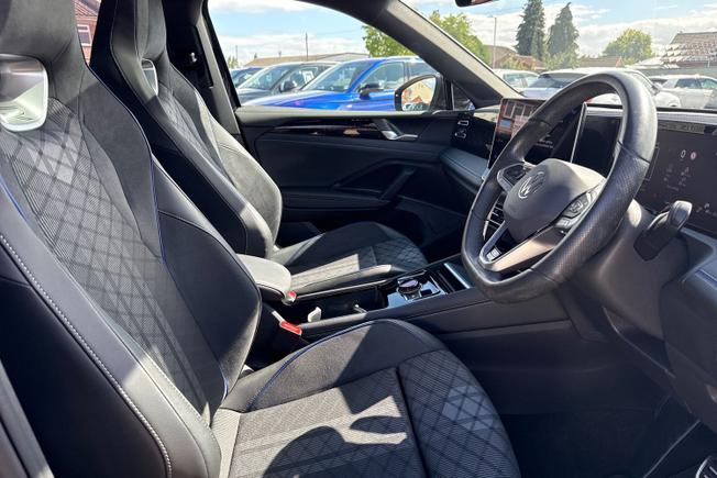 VOLKSWAGEN Tiguan Photo 41