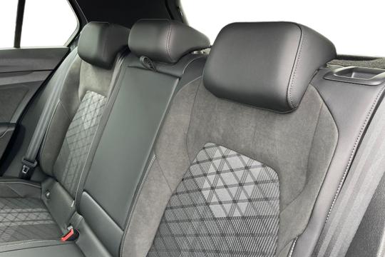 Volkswagen Golf Photo autoimg-f4e5f972aaba0d7f970b203947bbf99d93301f42.jpg
