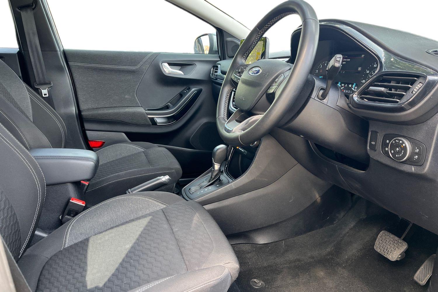 Ford PUMA Photo 8