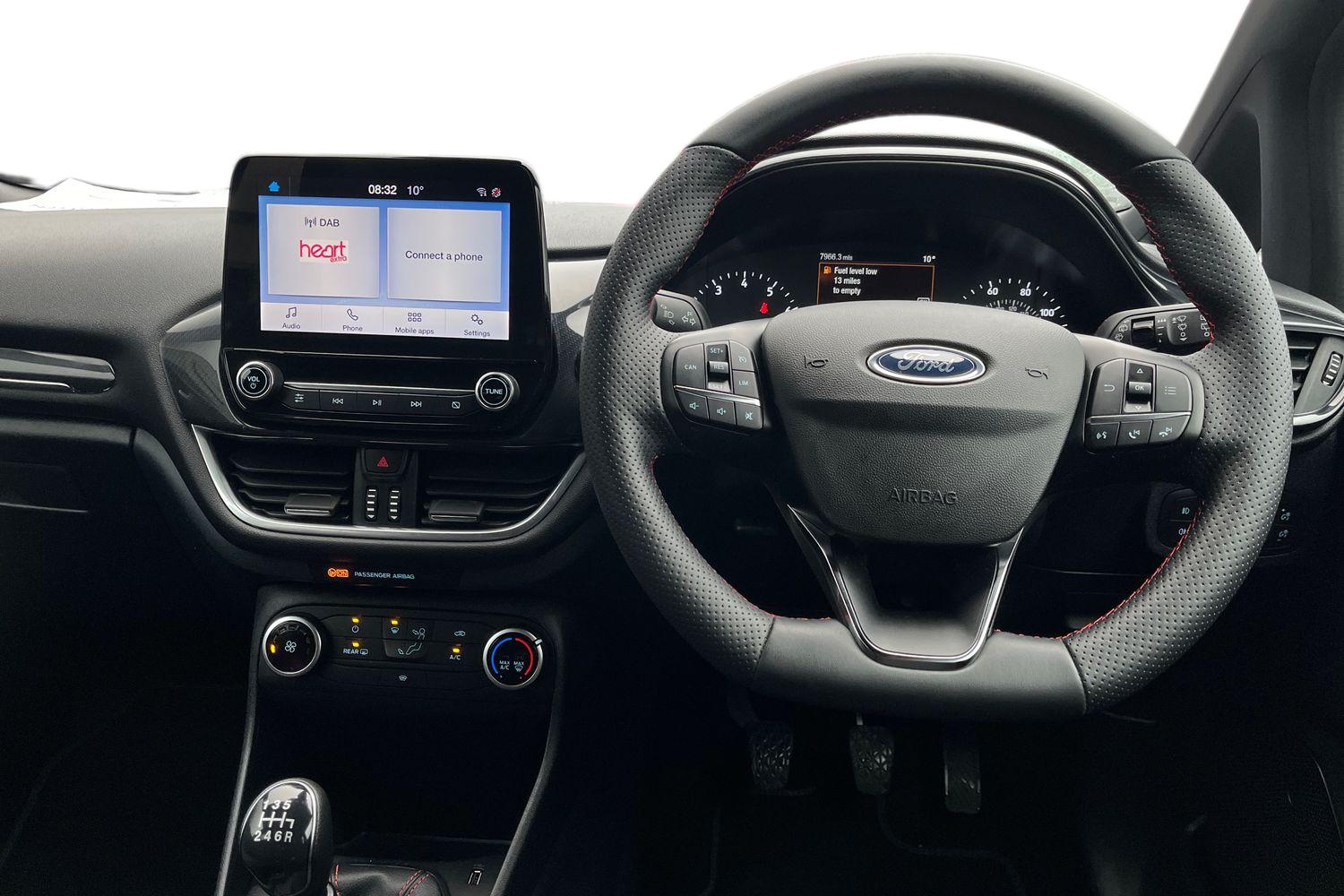 Ford FIESTA Photo 10