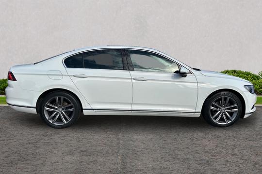Volkswagen Passat Photo autoimg-f4e8da12e6562dd96e82533ad4a6a247ee9cc16e.jpg
