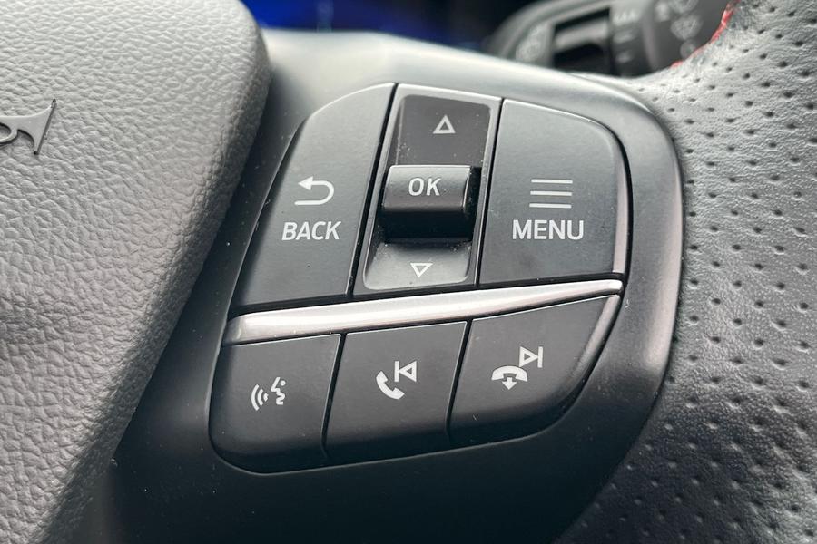 Ford KUGA Photo autoimg-f4ed254531dd431489356fce672e53ca03ce6761.jpg
