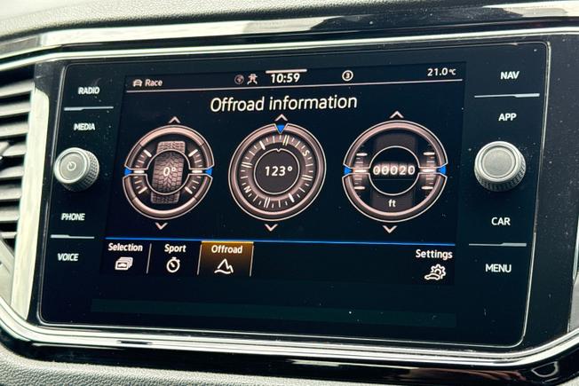 VOLKSWAGEN T-Roc Photo 37