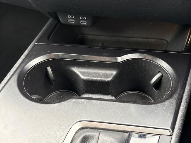 LEXUS Ux Photo 56
