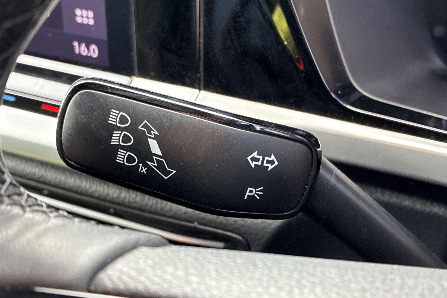 Ford TRANSIT CONNECT Photo 26
