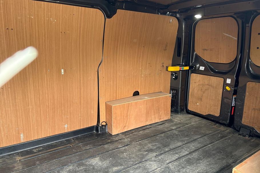 Used FORD TRANSIT CUSTOM VE21TYW 4