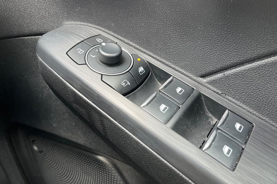 Ford KUGA Photo autoimg-f4fe8c99e5a09e194fb507c9a8566d172632c06c.jpg