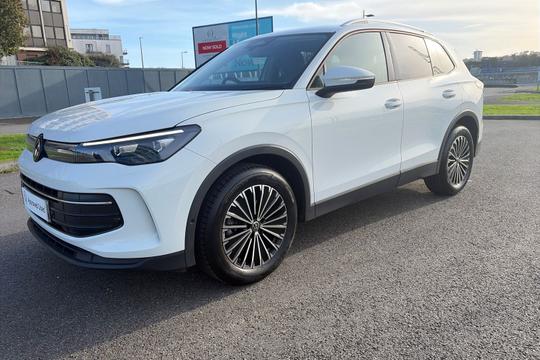 Volkswagen Tiguan Photo autoimg-f504d12627a6a5cf00376bd4642cdbb7998d7544.jpg