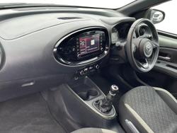 TOYOTA Aygo X Photo 2