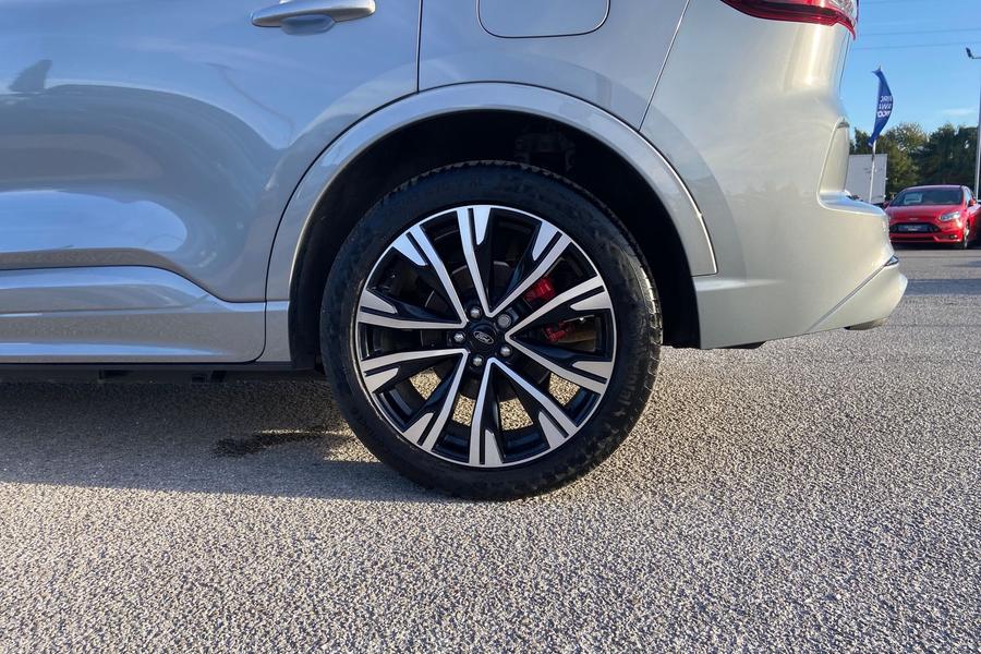 Ford KUGA Photo autoimg-f5072a4b5afb3e26bdeea2fd5865b553af6defec.jpg