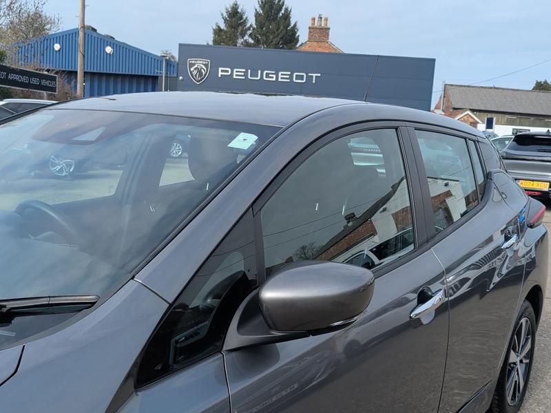 Used Nissan Leaf NG71OOV 25