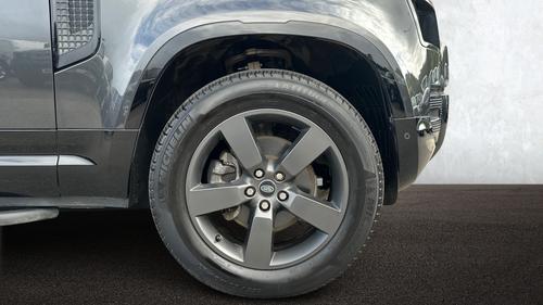 Land Rover Defender Photo autoimg-f50bef08c1e521c4b80d006c068ce028afd8b389.jpg