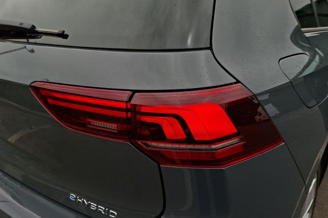 VOLKSWAGEN Golf Photo 18