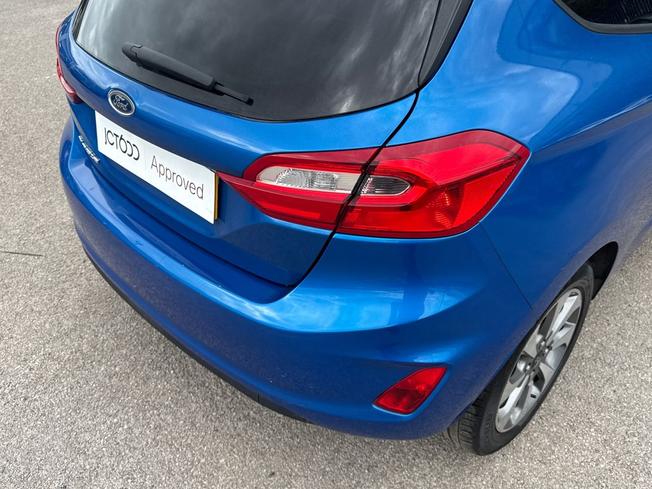 FORD Fiesta Photo 22