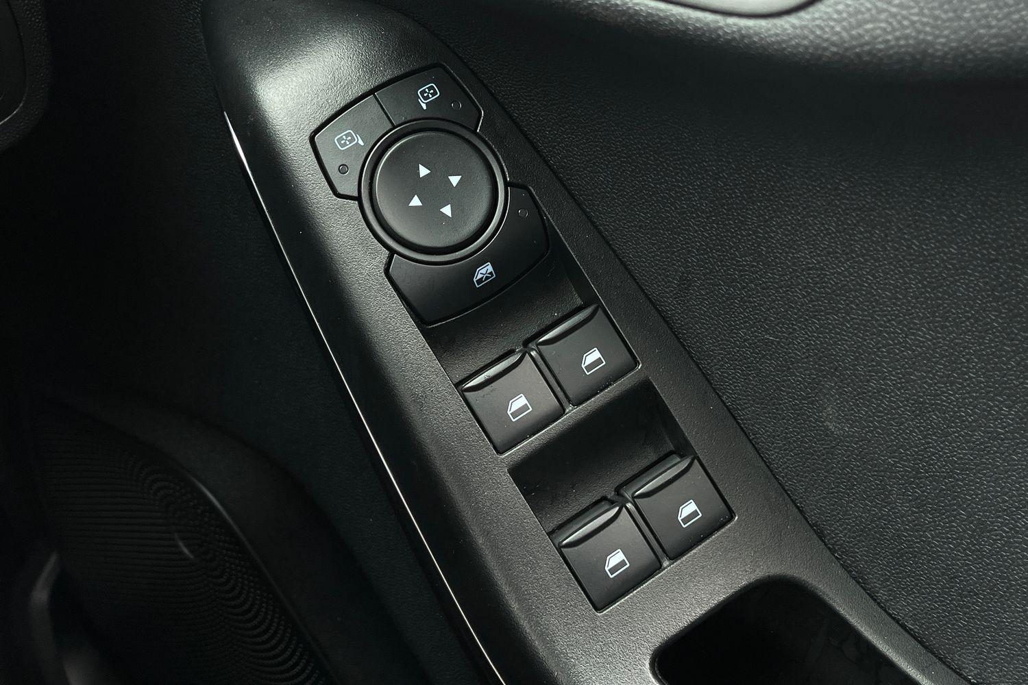 Ford Fiesta Photo 15
