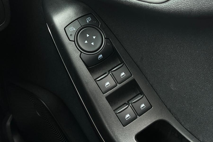 Ford Fiesta Photo autoimg-f510bead6fe4adbfc1e251ea1b4fd23a0d5d783d.jpg