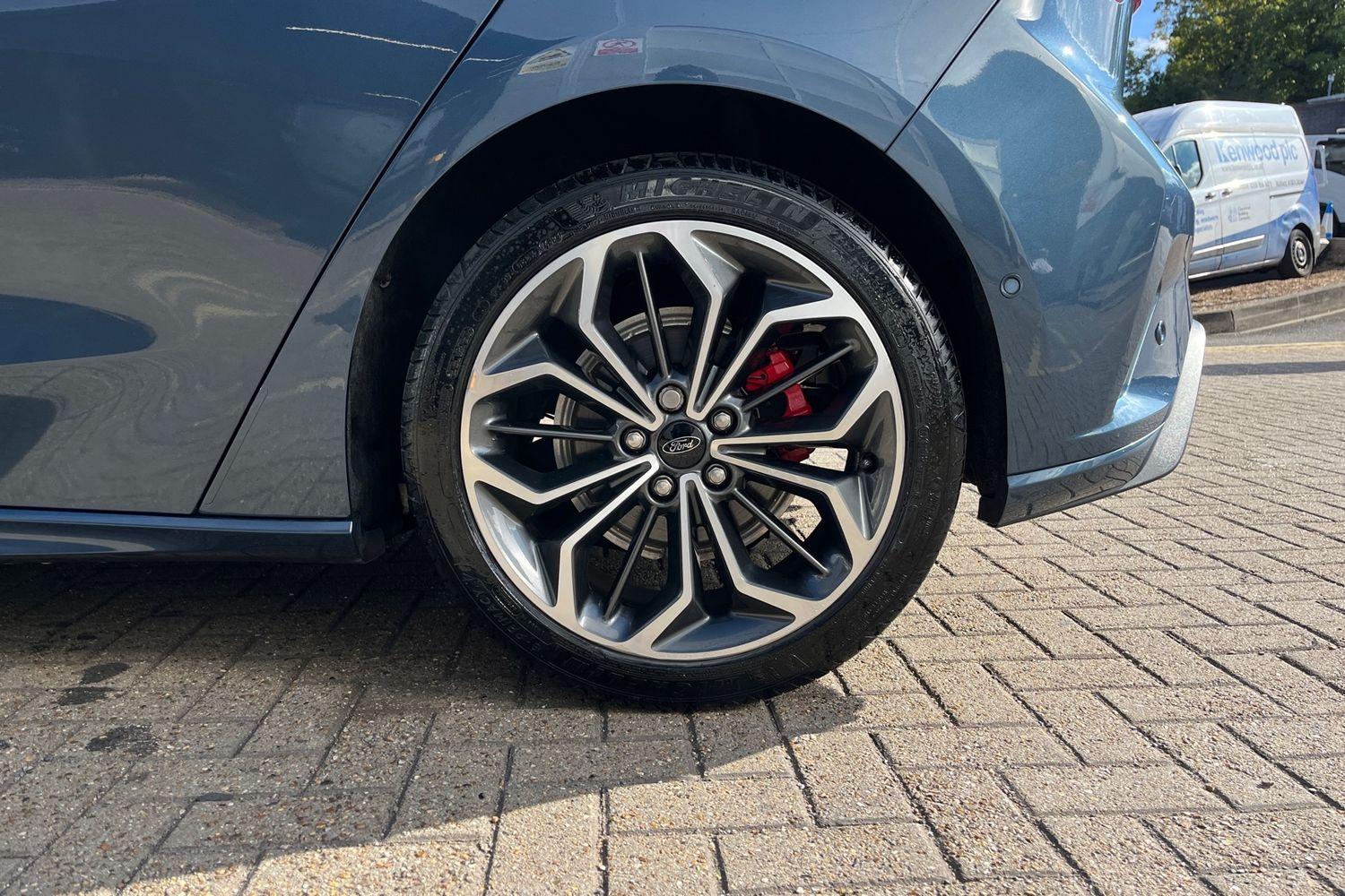 Ford Focus Photo 7