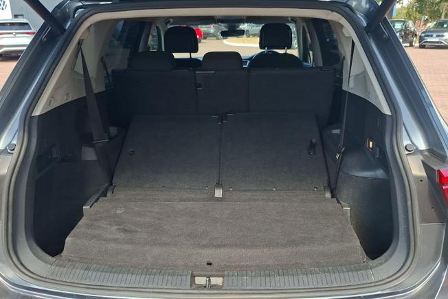 Volkswagen Tiguan Allspace Photo 12