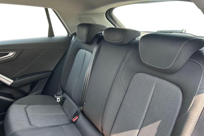 AUDI Q2 Photo 9