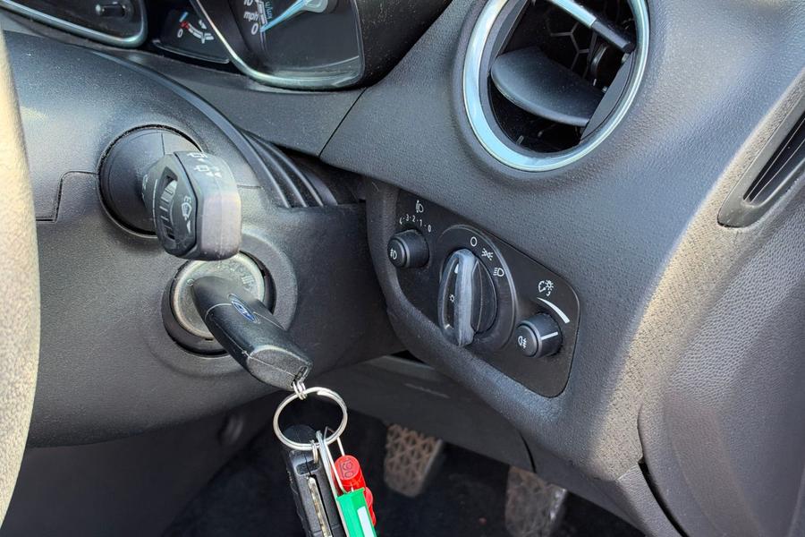 Ford FIESTA Photo autoimg-f51784c18a2f1ff76098ede0a1cb5b47e26b0adc.jpg