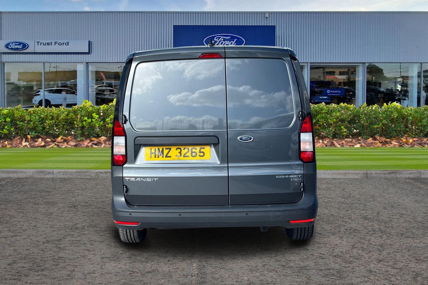 Ford TRANSIT CONNECT Photo 12