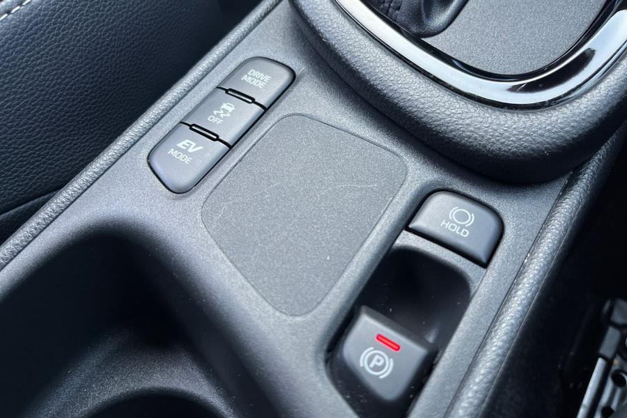 Toyota YARIS Photo autoimg-f51b8075e34835f82e3d761d9723fcae87cf0f8a.jpg