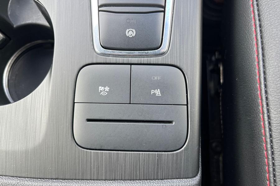Ford KUGA Photo autoimg-f51c335ced120e73a259a4f9f1aa1bf3057cec90.jpg