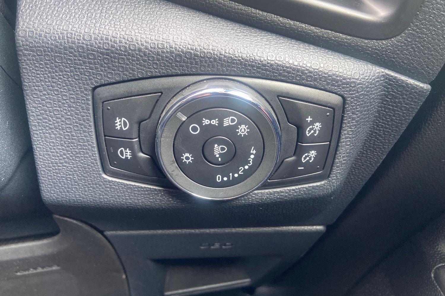 Ford ECOSPORT Photo 25