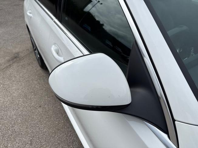MERCEDES-BENZ C Class Photo 20