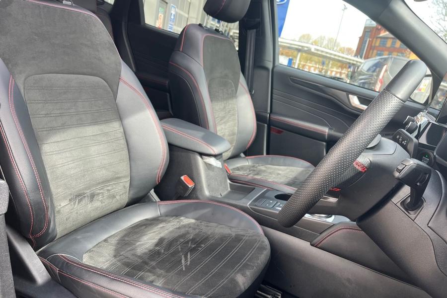 Ford Kuga Photo autoimg-f52ab4a9f66219cc95adb3496088eaae02763d90.jpg