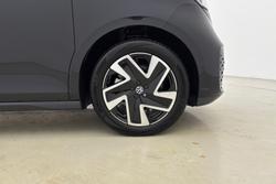 VOLKSWAGEN ID. Buzz Photo 5