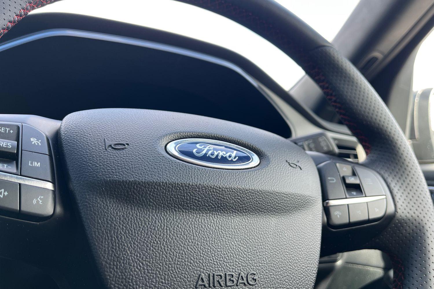 Ford KUGA Photo 39
