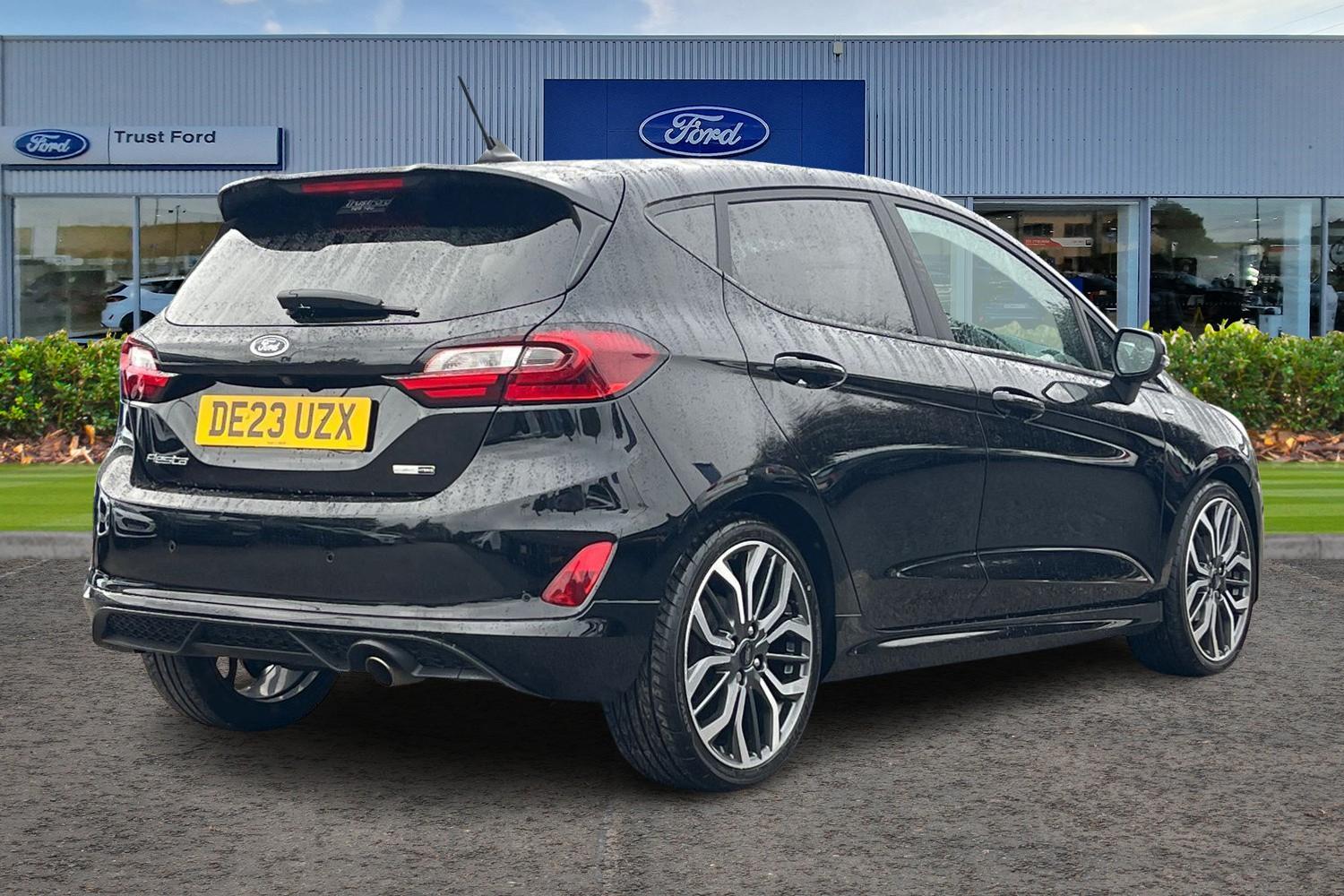 Ford FIESTA Photo 3