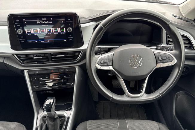 VOLKSWAGEN T-Roc Photo 11