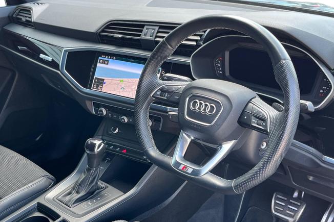 AUDI Q3 Photo 6