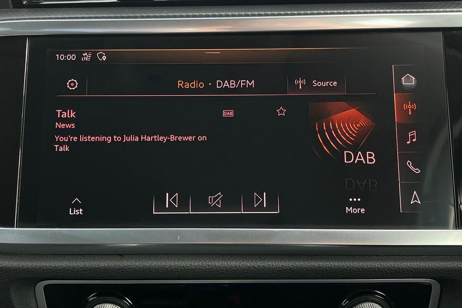 Audi Q3 Photo autoimg-f53cad4893747dfc1c23113c6591e010d231c360.jpg