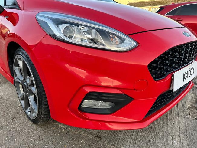 FORD Fiesta Photo 29