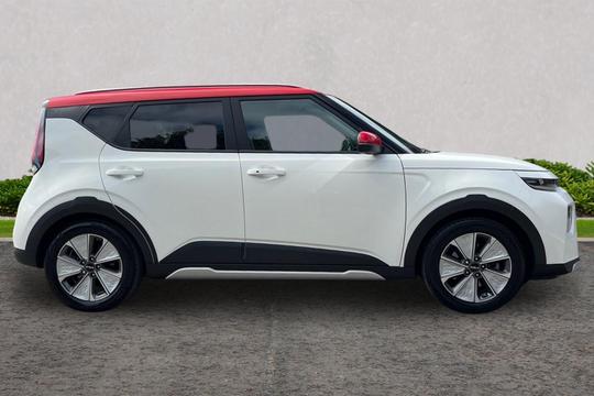 Kia Soul Photo autoimg-f541cdfac79503098da6c90d5f7570a4ff3576a7.jpg