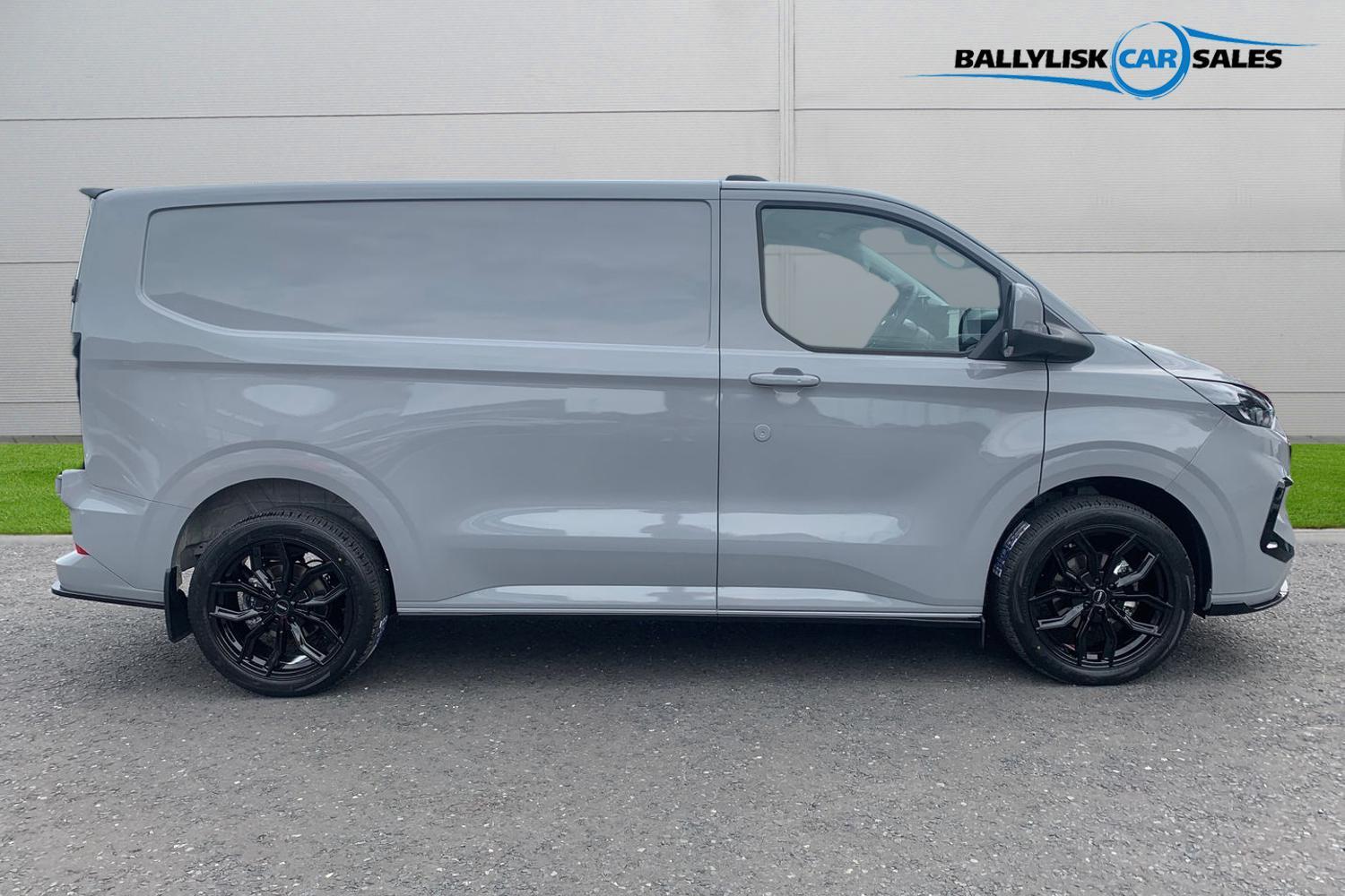 2026 Ford Transit Custom 2.0 280 136PS EcoBlue Limited Manual L1 H1 in Grey Matter with 1000 Miles + Wheel & Body Kit Package - vehicle photo 3 for sale on PureCar