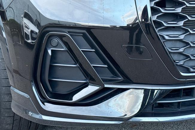 AUDI Q3 Photo 22