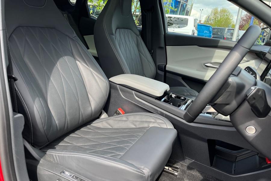 Ford CAPRI Photo autoimg-f54cbb8598cc821deefcdbabb455f37277d95b09.jpg