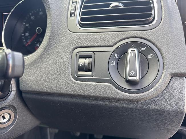 VOLKSWAGEN Polo Photo 26