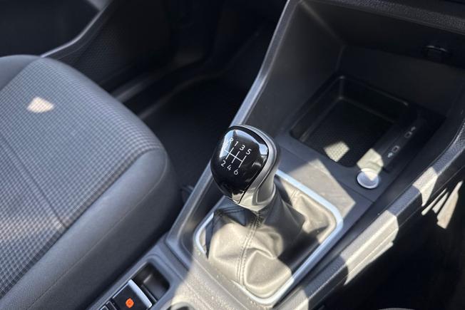 VOLKSWAGEN CADDY Photo 40